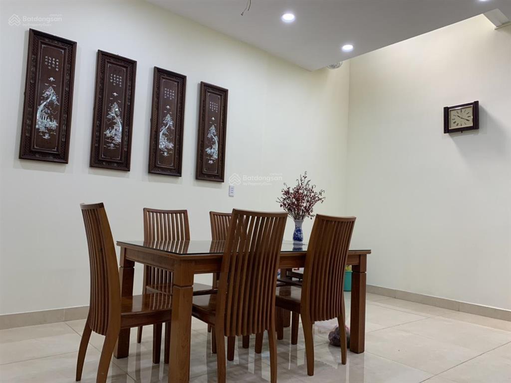 Bán nhà phố nguyên căn khu compound citi bella 1, 4pn3wc, đường 12m giá 8.2 tỷ
