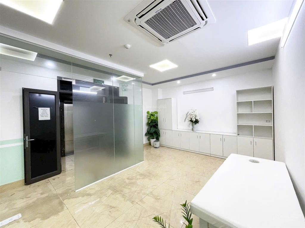 Cho thuê văn phòng trung tâm quận thanh xuân 208 thượng đình. 90m2 giá 15 triệu/tháng.