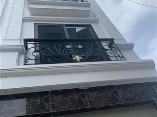 Nhà đẹp bắc từ liêm,dòng tiền,giá tốt,oto đỗ cửa,thang máy