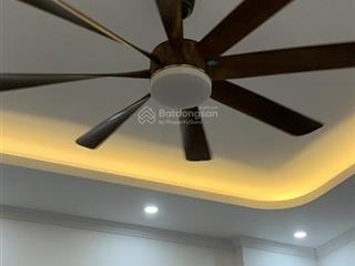 Chính chủ ko qua môi giới bán nhà ngõ 280 cổ nhuế, 5 tầng thang máy, tặng nội thất