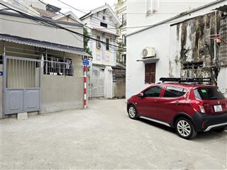 Bán nhà thạch bàn, long biên  33m2 x 5 tầng  thiết kế cầu thang cuối  cách ô tô 20m  giá 6.3 tỷ