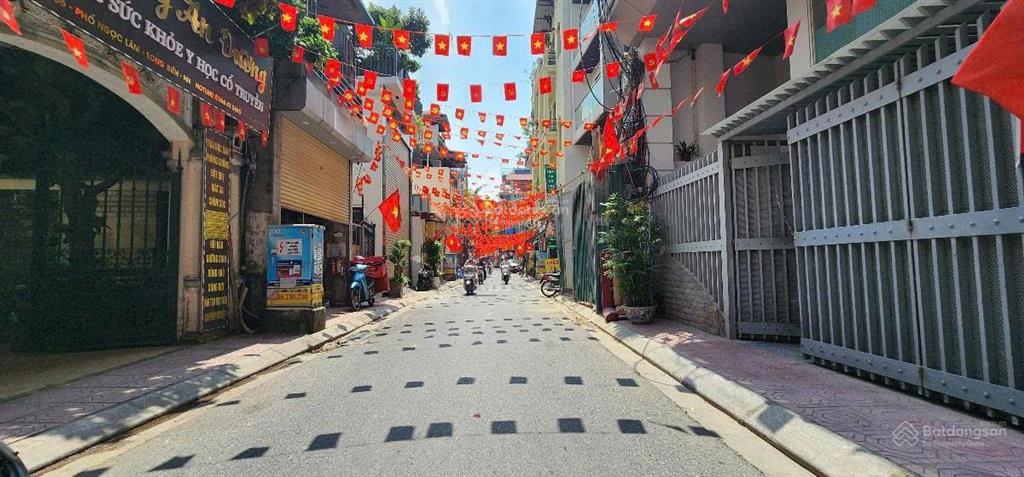 Siêu phẩm dòng tiền nhà ngọc lâm  gà đẻ trứng vàng  10 tầng thang máy  doanh thu 1.2 tỷ/năm