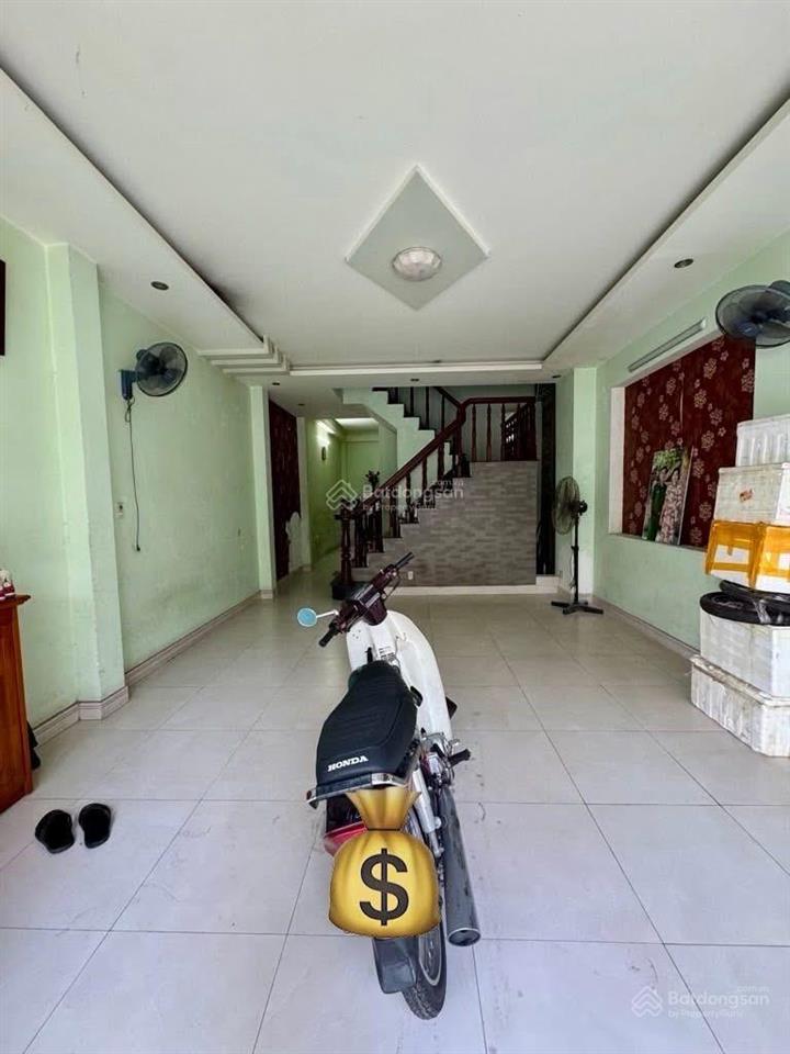 Bán nhà trường thọ , gần mettro  ngay trung tâm thủ đức  76m2  xe ngủ trong  hẻm nhựa 6m