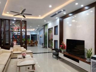 Nhà đẹp  full nội thất  đường 12m centana điền phúc thành long trường, tp thủ đức 