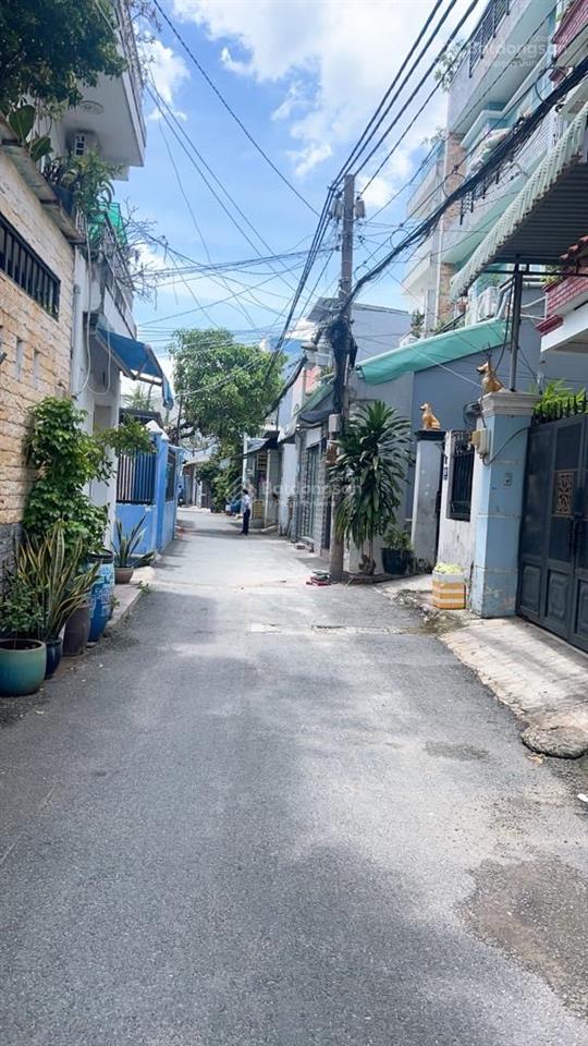 Bán nhà hẻm xe hơi thông  ngang 6.6m  đất vuông đẹp  gần ngay cđ công thương  q9