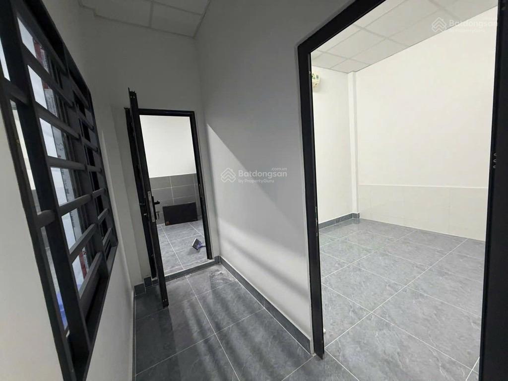 Bán nhà hẻm xe hơi thông  ngang 6.6m  hiếm có . giá tốt khu vực  gần ngaycao đẳng công thương q9