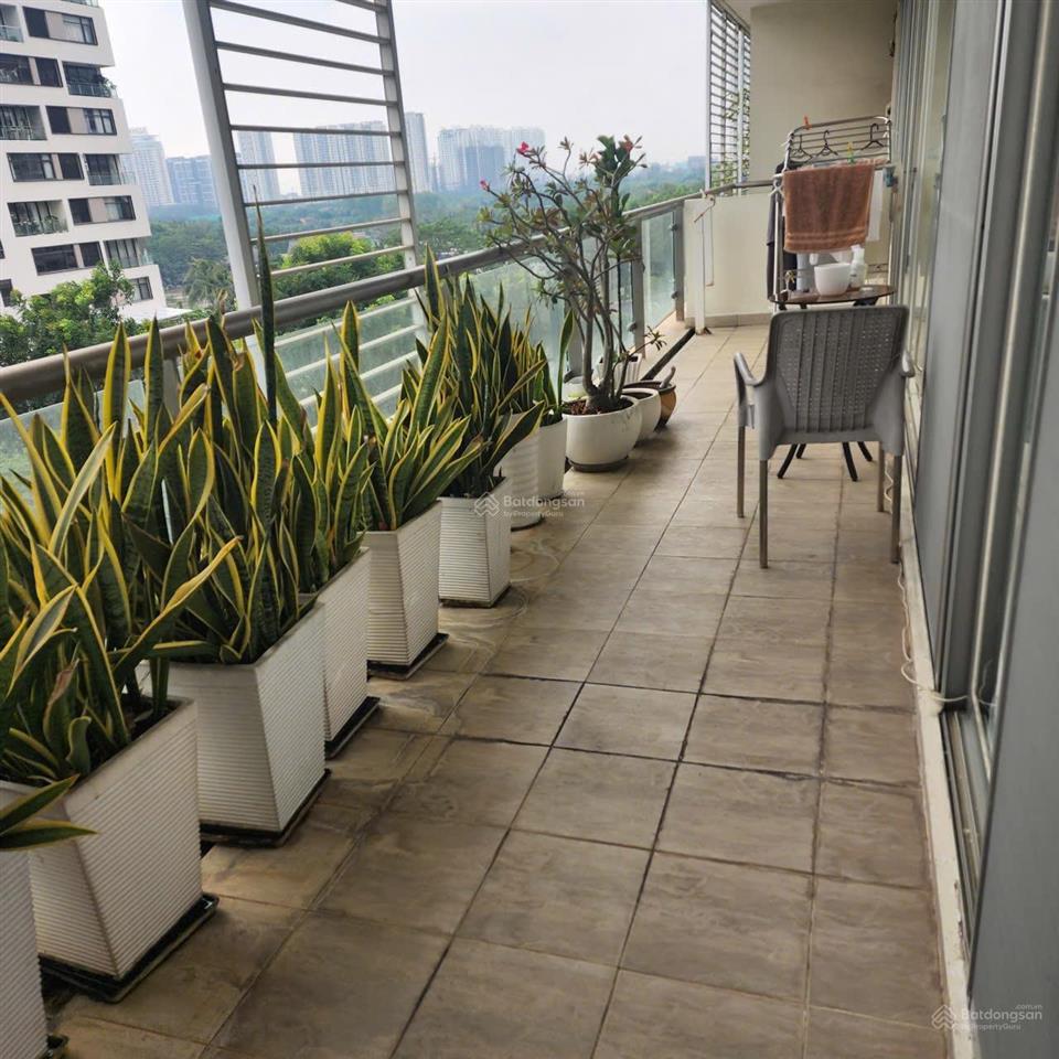 Bán gấp căn hộ garden plaza 1 view kênh đào thoáng mát giá siêu hơi chỉ 20tỷ  0901 855 ***