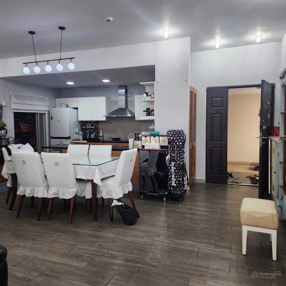 Bán gấp căn hộ garden plaza 1 view kênh đào thoáng mát giá siêu hơi chỉ 20tỷ  0901 855 ***