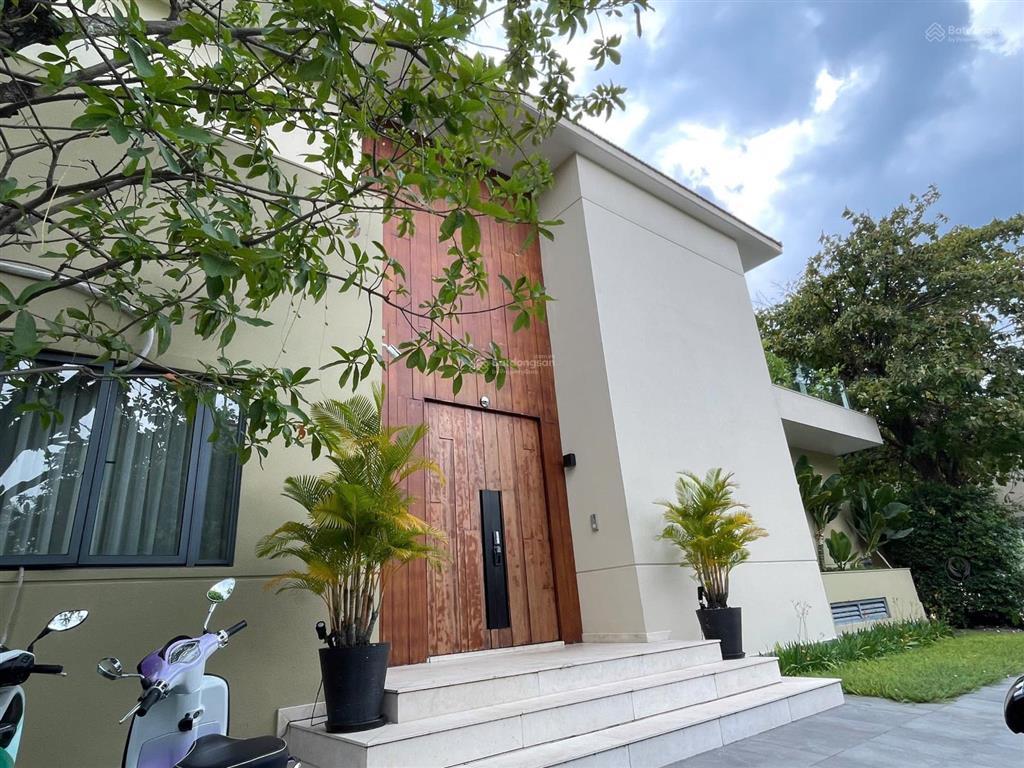 Bán biệt thự tại khu biệt thự phú gia nhà góc 3 mặt tiền,view công viên cản đồi,diện tích 367,3m2