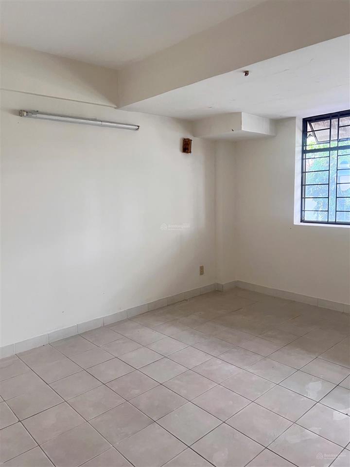 Chính chủ cần bán căn hộ tầng trệt giá 5,5 tỷ, 87m2, 2pn, 1wc, đẹp, nhiều tiện ích tại quận 7, hcm