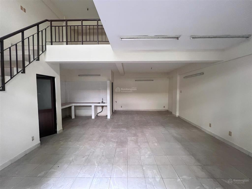Chính chủ cần bán căn hộ tầng trệt giá 5,5 tỷ, 87m2, 2pn, 1wc, đẹp, nhiều tiện ích tại quận 7, hcm