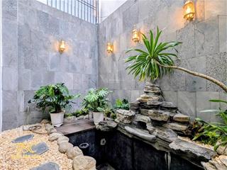 Nhà đẹp như resort giữa trung tâm chợ hàng 90m, thang máy, hồ koi,  lê chân  hải phòng