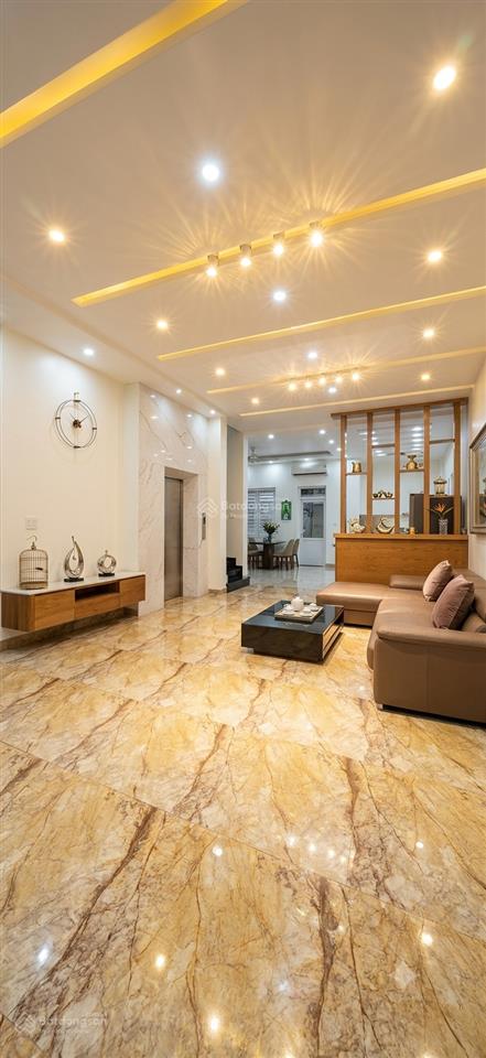 Bán nhà nguyễn đức cảnh hải phòng 90m, mặt tiền 7,2m, 7 tầng thang máy