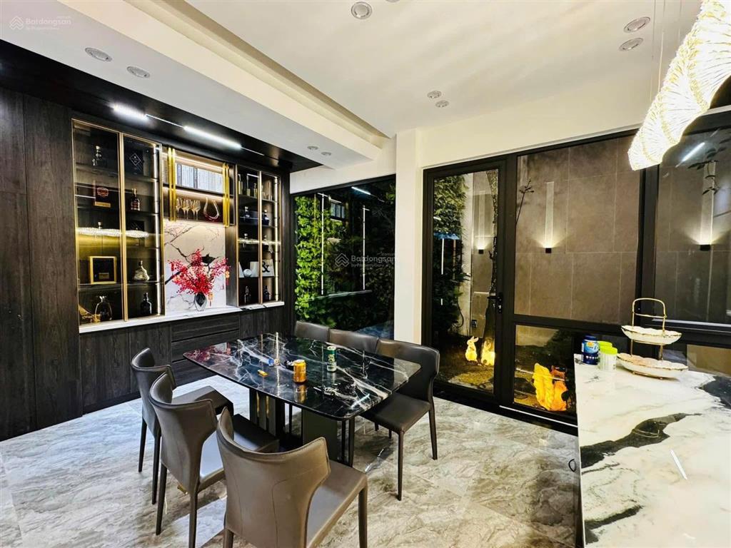 Bán nhà dân xây độc lập lạch tray hải phòng ngõ ô tô đỗ cửa, sân vườn cá koi