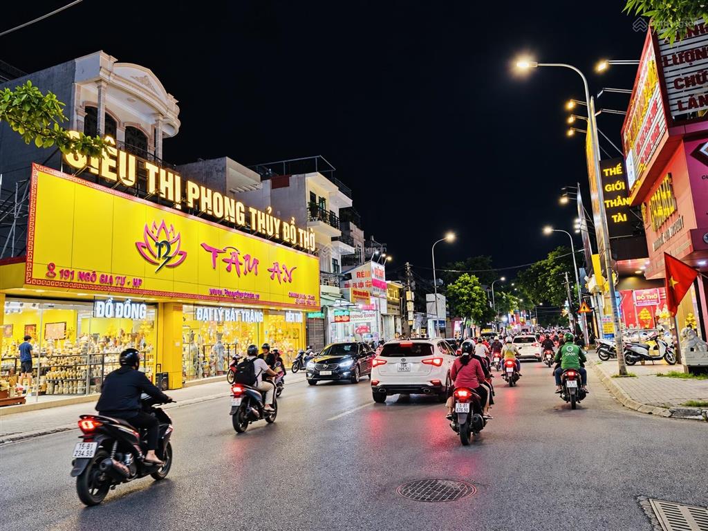 Bán nhà mặt đường ngô gia tự, hải phòng 197m2, cho thuê 50 triệu/tháng giá 25,5 tỷ