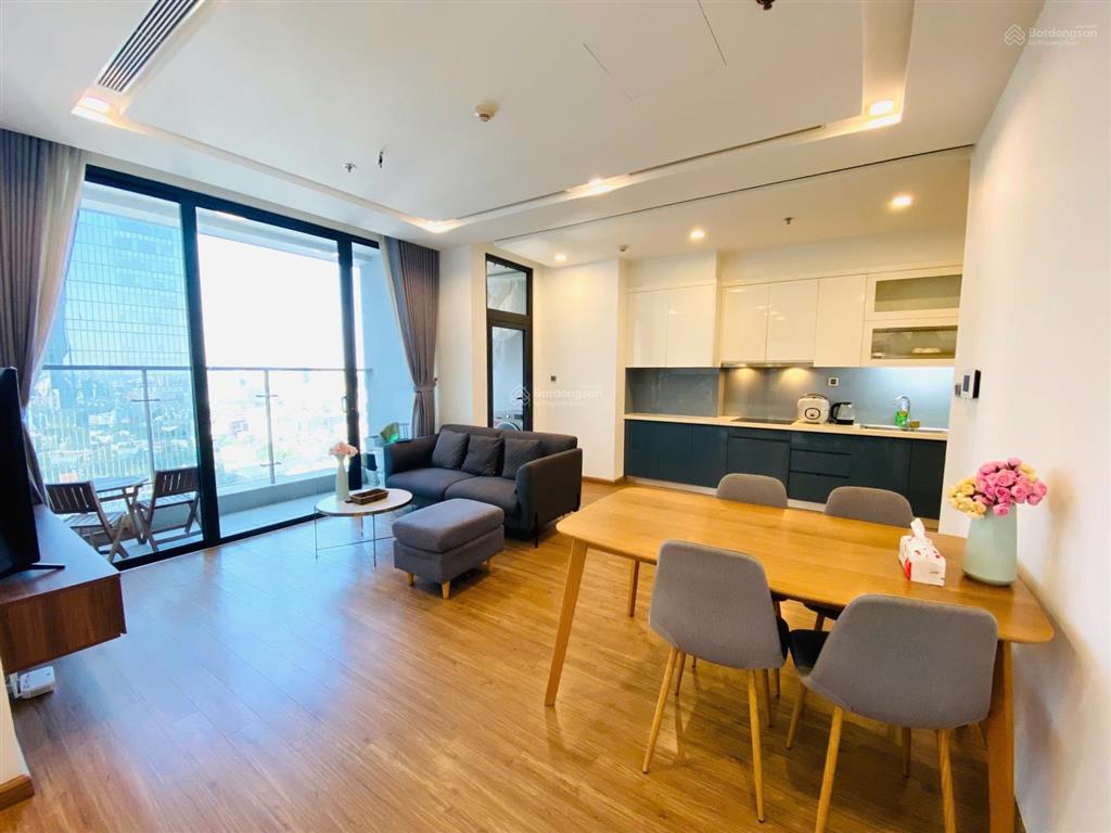 Cắt lỗ 1 tỷ ! bán gấp 2pn vinhomes metropolis ba đình view đẹp, full đồ, sổ đỏ!