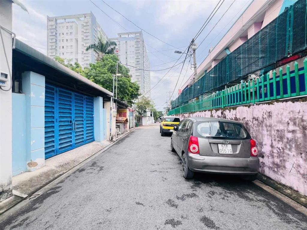Bán nhà hẻm 8m xe tải thới an 16 q12 dt 6*33m giá 13ty500