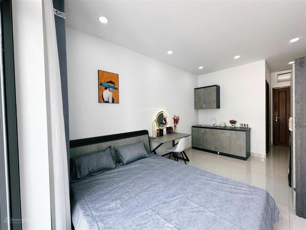 Studio ban công ngay nguyễn đình chiểu, quận 10 full nội thất nhà mới sạch sẽ như hình
