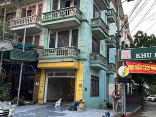 Bán nhà mật phố căn góc cực đẹp . giá nhỉnh 22 tỷ .