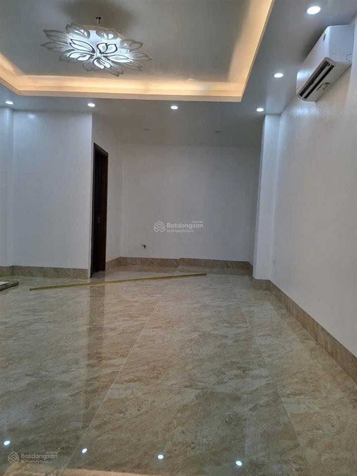 Mỗ lao hà đông 50m x 5 tầng . giá 13 tỷ . con phố đông khách nhất hà đông