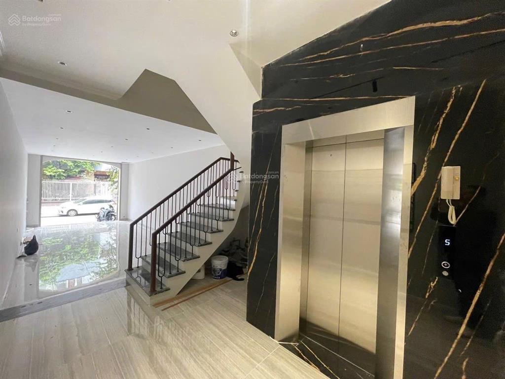 Mỗ lao hà đông 50m2 x 5 tầng ô tô thông thang máy full nội thất hơn 13 tỷ, vị trí đẹp