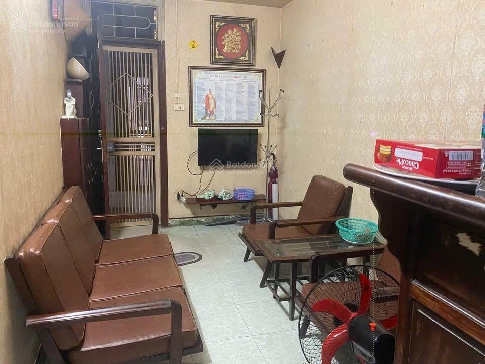 Bán căn hộ 55m2 tại khu nhà tập thể thanh xuân bắc. giá 2,1 tỷ (sổ 15m2) sử dụng 55m2