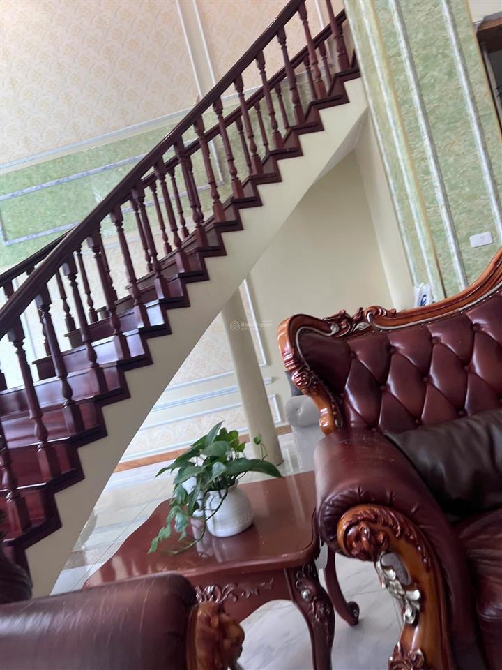 Bán penthouse 264 m2 gần quận ủy hà đông 4 phòng ngủ. giá 9 tỷ