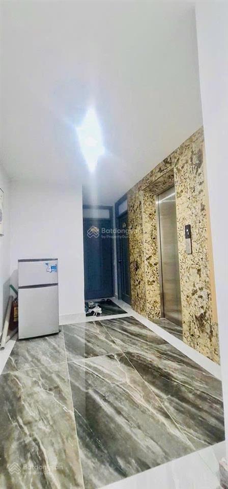 Ccmn phân lô vỉa hè ô tránh  8 tầng thang máy  28 phòng khép kín & 1 mbkd  pccc đầy đủ 33 tỷ