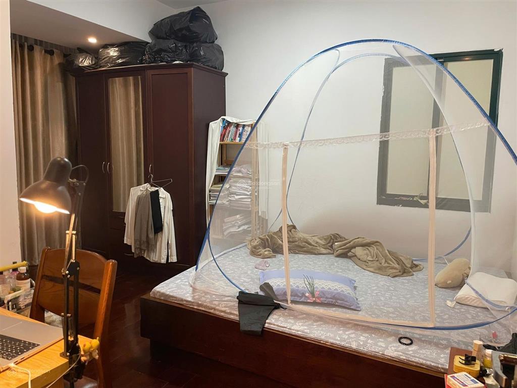Chính chủ bán căn góc 3 mặt thoáng 109,5m chung cư vườn xuân. sẵn sổ đỏ. vị trí đắc địa lõi thủ đô.