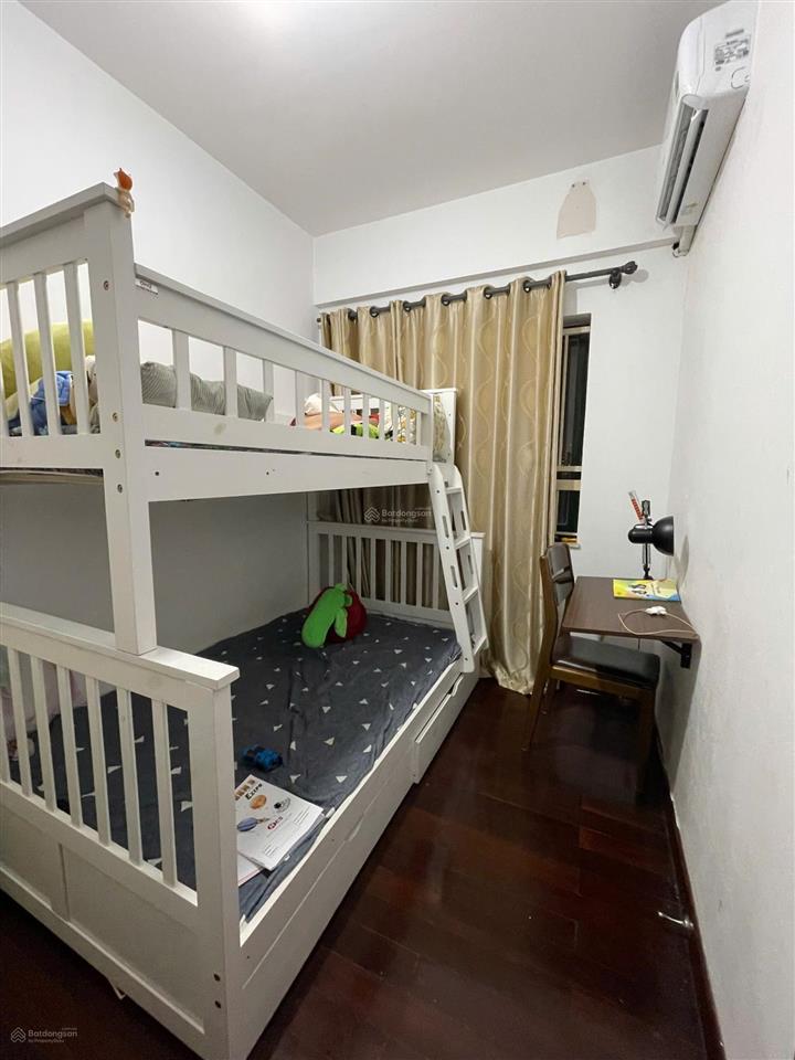 Chính chủ bán căn góc 3 mặt thoáng 109,5m chung cư vườn xuân. sẵn sổ đỏ. vị trí đắc địa lõi thủ đô.