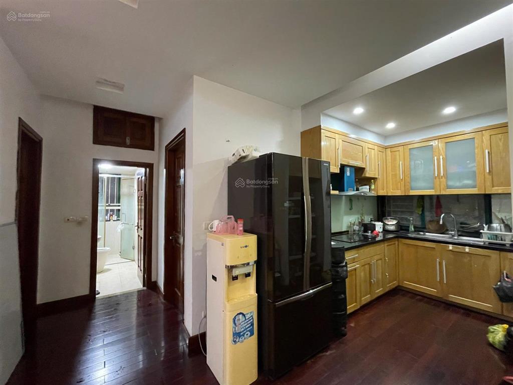 Chính chủ bán căn góc 3 mặt thoáng 109,5m chung cư vườn xuân. sẵn sổ đỏ. vị trí đắc địa lõi thủ đô.
