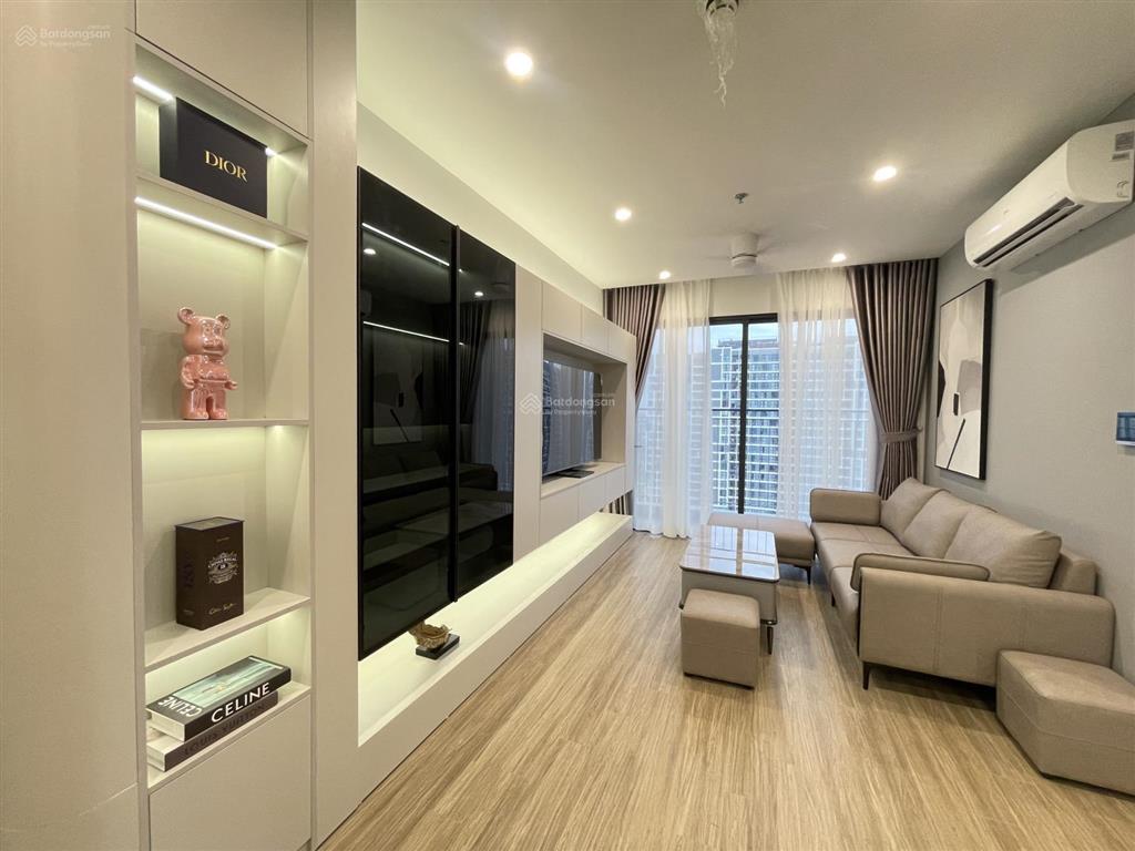 Chính chủ bán nhanh căn góc 2pn tòa p1 the pavilion. full nội thất. sổ đỏ. hỗ trợ khách mua vay