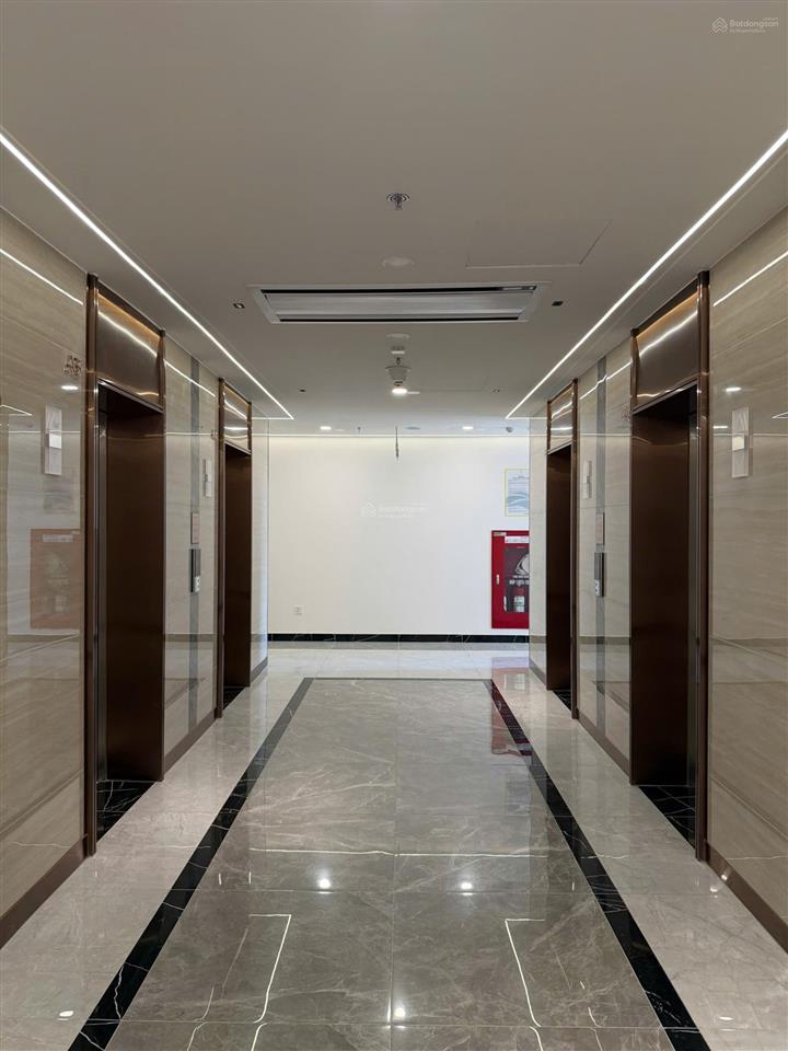 Chính chủ nộp bank cần bán căn 2pn 2wc tòa be3, tháng 9 nhận nhà mới 100%. hỗ trợ kh mua vay 70%