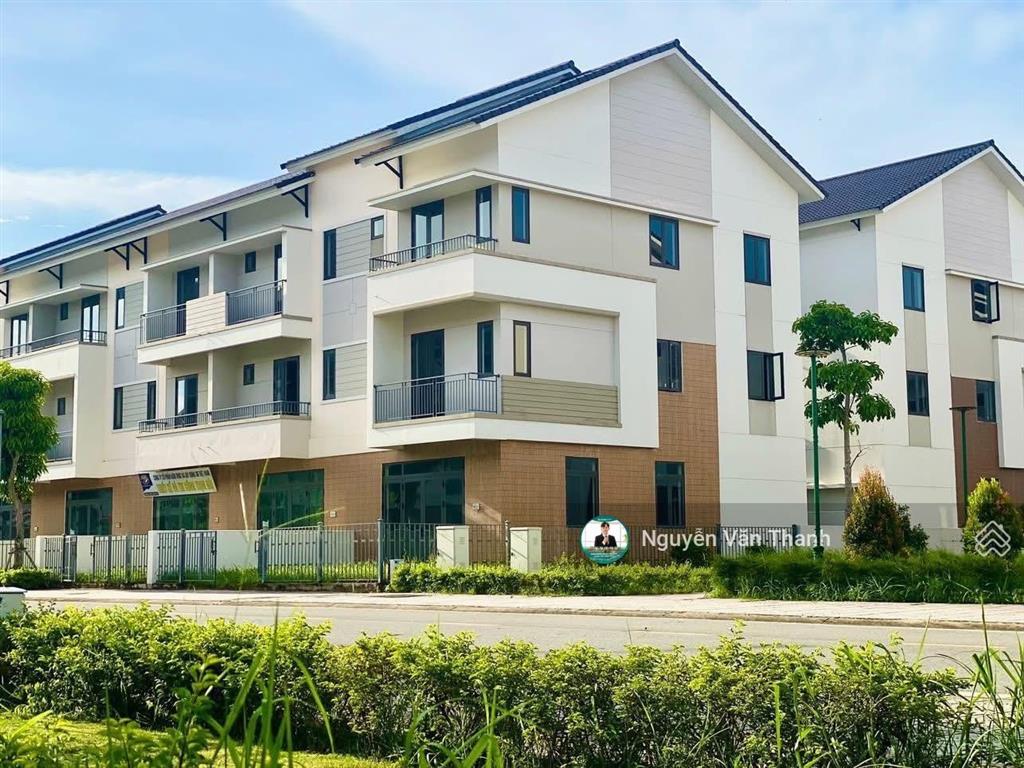 Quỹ căn shophouse làn 1 đẹp nhất khu đô thị vsip , centa riverside từ sơn
