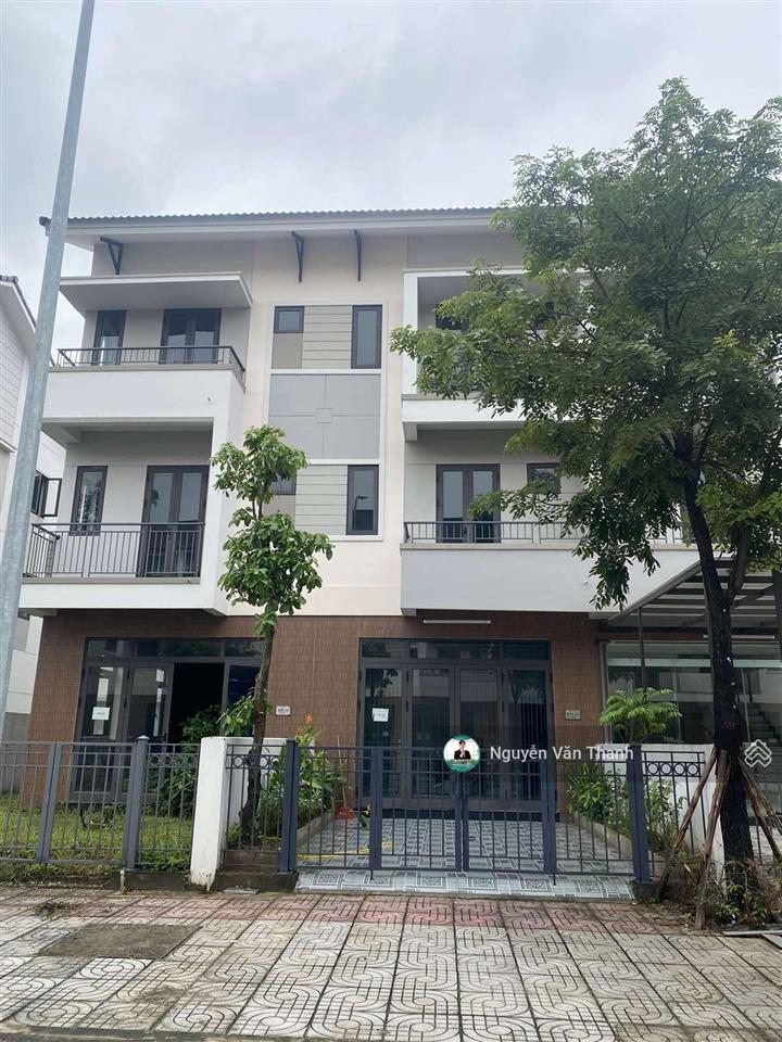 Quỹ căn shophouse làn 1 đẹp nhất khu đô thị vsip , centa riverside từ sơn