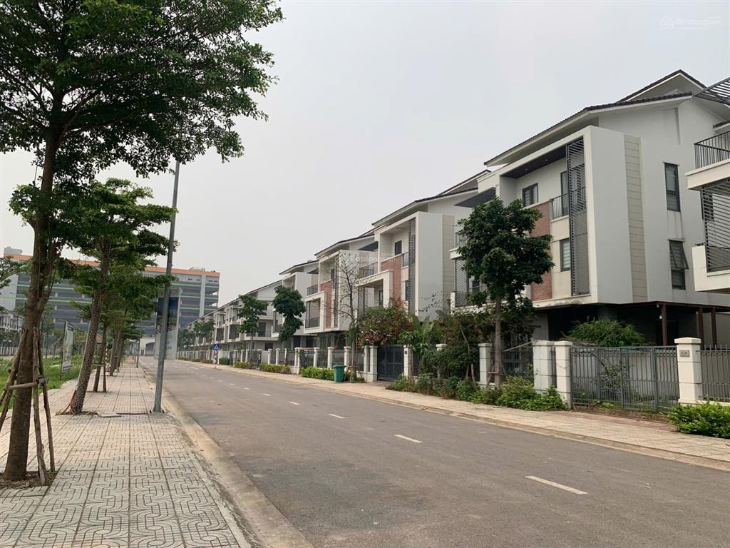 Bán gấp biệt thự đơn lập 300m2 view công viên, vị trí quá đẹp tại vsip từ sơn