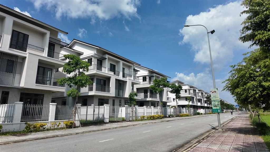 Biệt thự song lập 180m2 view công viên giá tốt