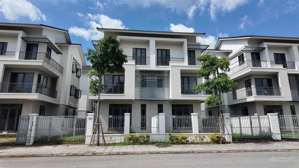 Biệt thự song lập 180m2 view công viên giá tốt