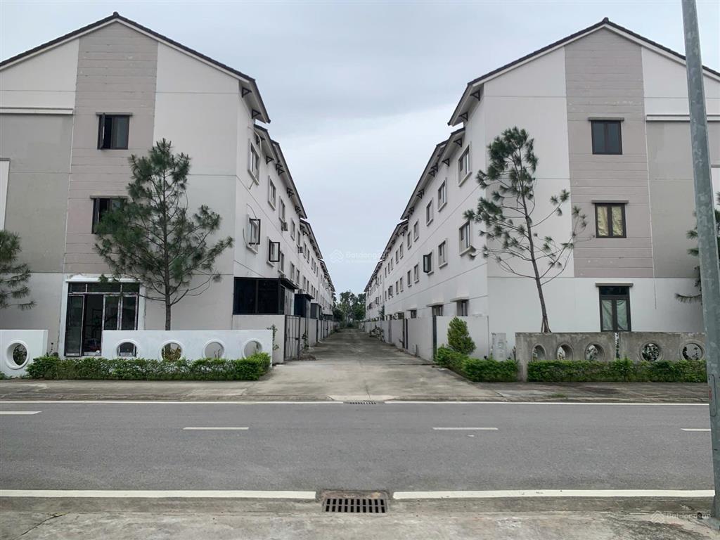 Hiếm có căn 90m2 liền kề 2mặt tiền , giá cực sốc