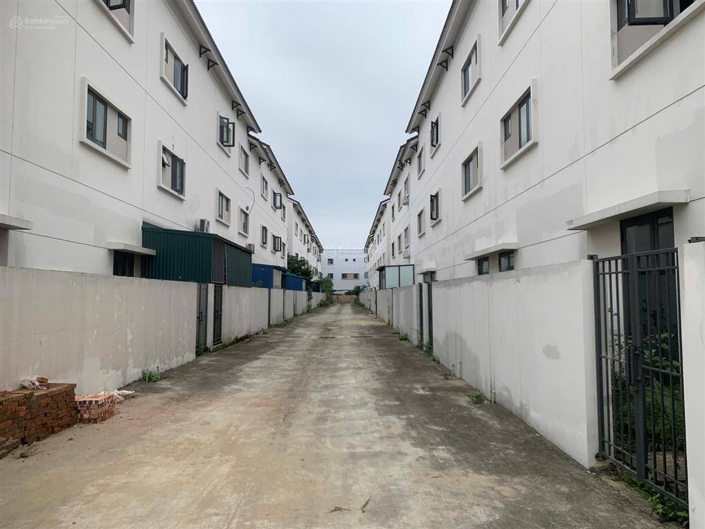 Hiếm có căn 90m2 liền kề 2mặt tiền , giá cực sốc