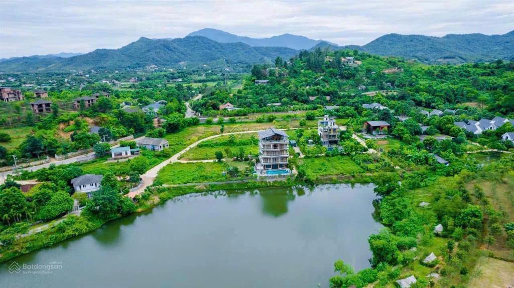 Chính chủ gửi bán đất tại ba vì  view hồ  đồi thông  sổ đỏ vuông đẹp  250m2 chỉ nhô 3 tỷ