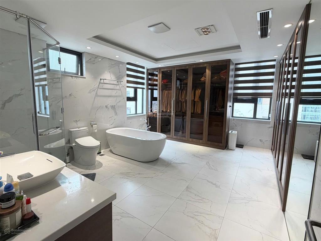 Bán siêu phẩm 5n3vs  212m2  căn góc 3 mặt thoáng tại n01t4 ngoại giao đoàn