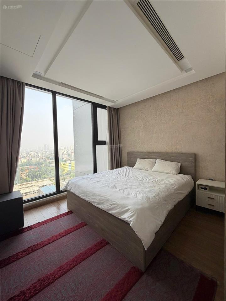 Cho thuê nhanh căn 2 ngủ vinhomes metropolis  nhà đẹp như ảnh | giá 26tr