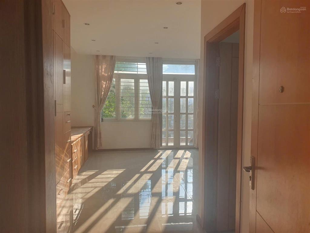 Cho thuê nhà góc 3 mt 255 lê văn thịnh, q.2, hồ chí minh