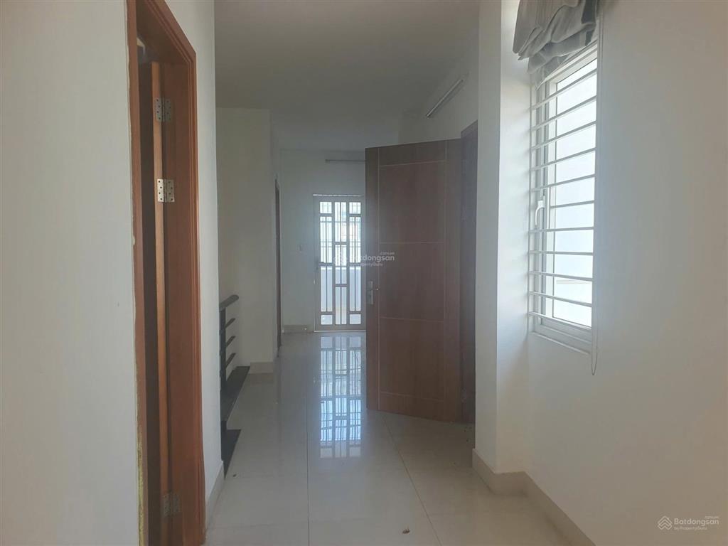 Cho thuê nhà góc 3 mt 255 lê văn thịnh, q.2, hồ chí minh