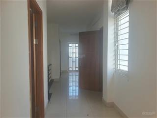 Cho thuê nhà góc 3 mt 255 lê văn thịnh, q.2, hồ chí minh