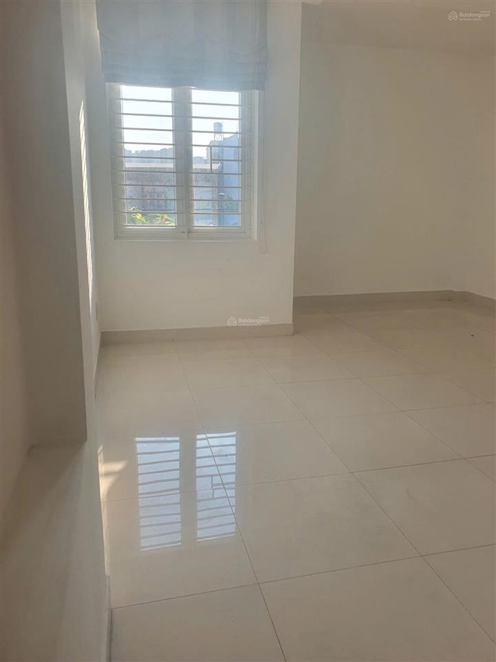 Cho thuê nhà góc 3 mt 255 lê văn thịnh, q.2, hồ chí minh