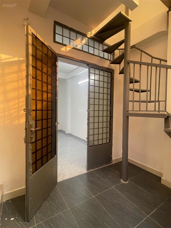 Cho thuê nhà nguyên căn phù hợp kinh doanh kết hợp ở