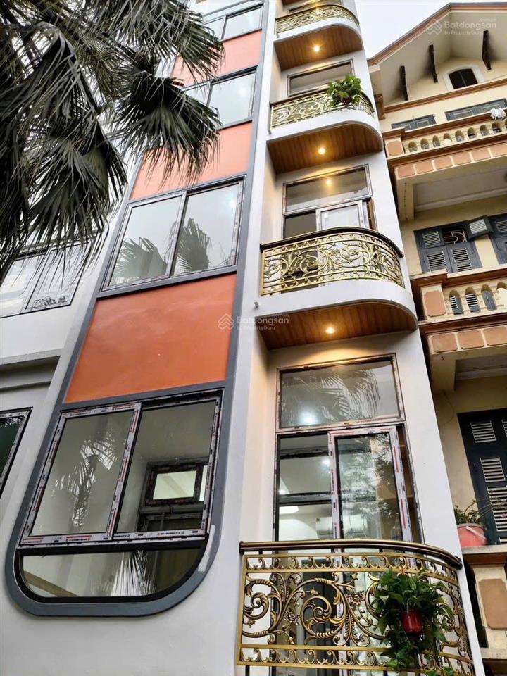 Chính chủ bán chdv dòng tiền cực khủng phố cự lộc dòng tiền 85tr/th dt55m mt4,2m nhà 6t thang máy