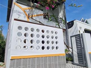 Tin vui nhà mới xây 1 lầu, 2 lầu ngay cầu ông thìn đường ql50 ngã ba tân kim. sổ hồng riêng giá rẻ